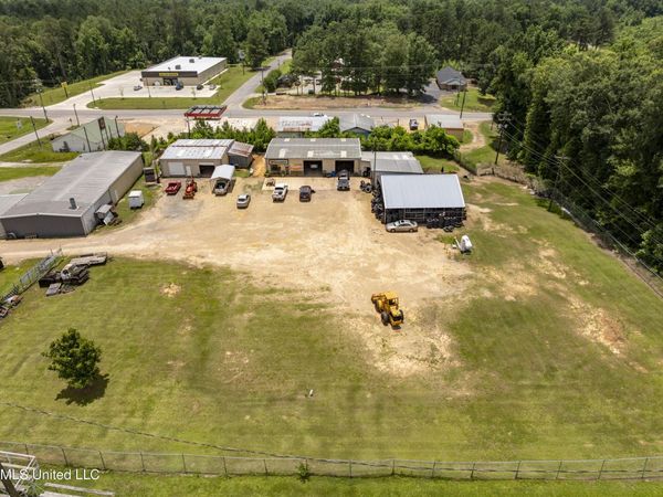 47 Walnut Avenue, De Kalb, MS 39328