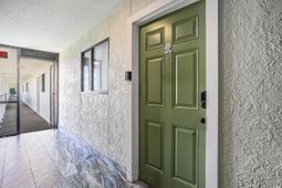 9400 Shore Dr. photo 4