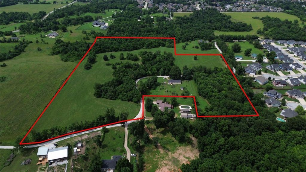 671 Sands Road, Cave Springs, AR 72718 Main Photo