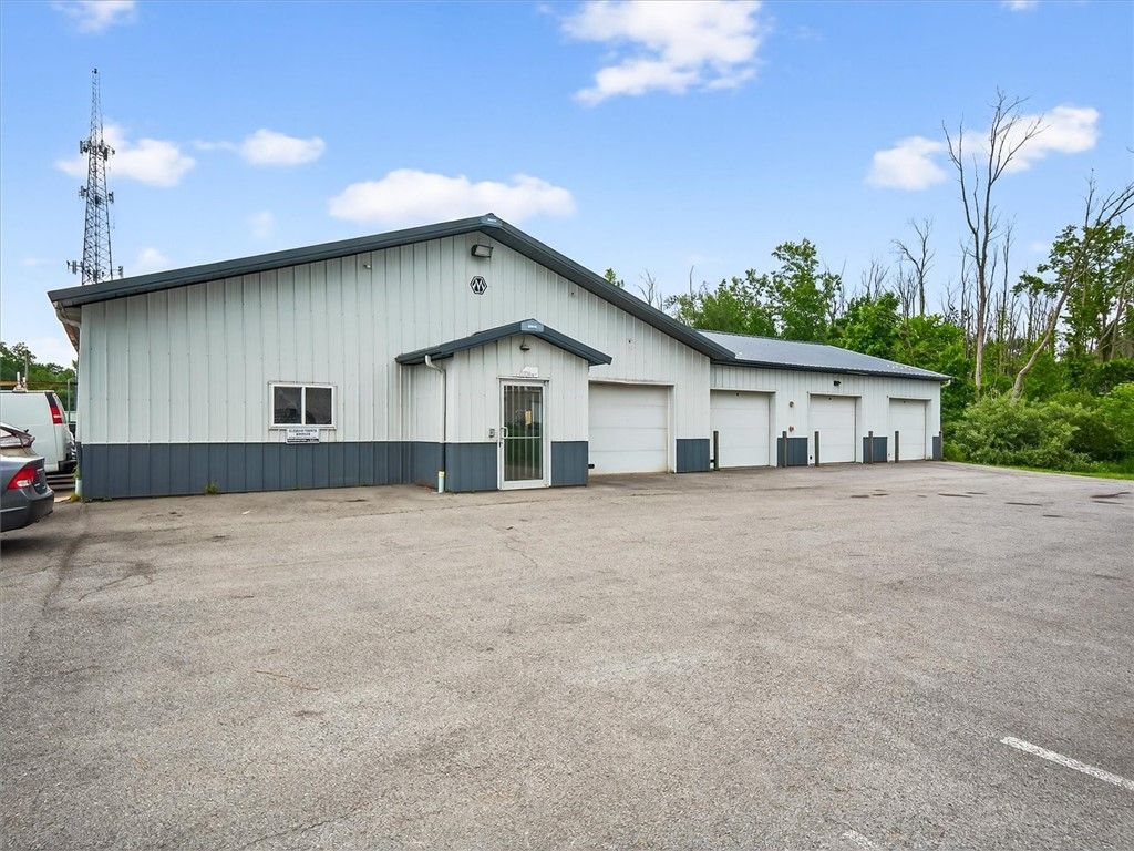 6378 Dean Parkway, Ontario, NY 14519 Main Photo