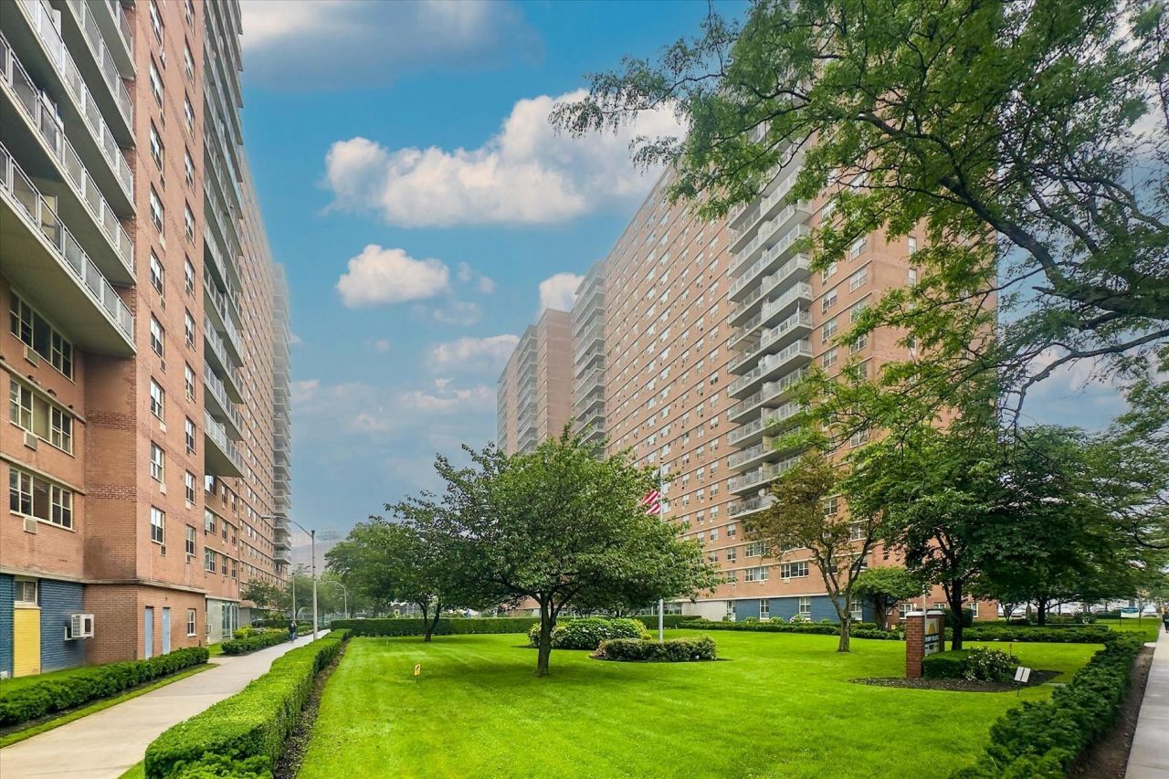 2928 W 5th Street, Unit 10P, Brooklyn, NY 11224 Main Photo