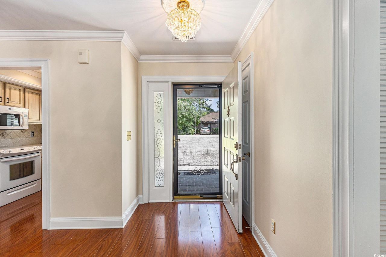 137 Hickory Dr. Photo 5