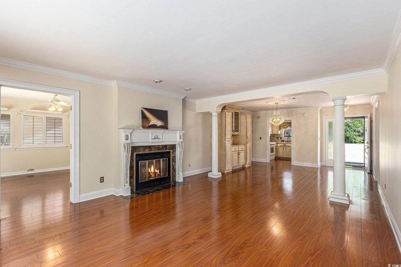 137 Hickory Dr. Photo 9