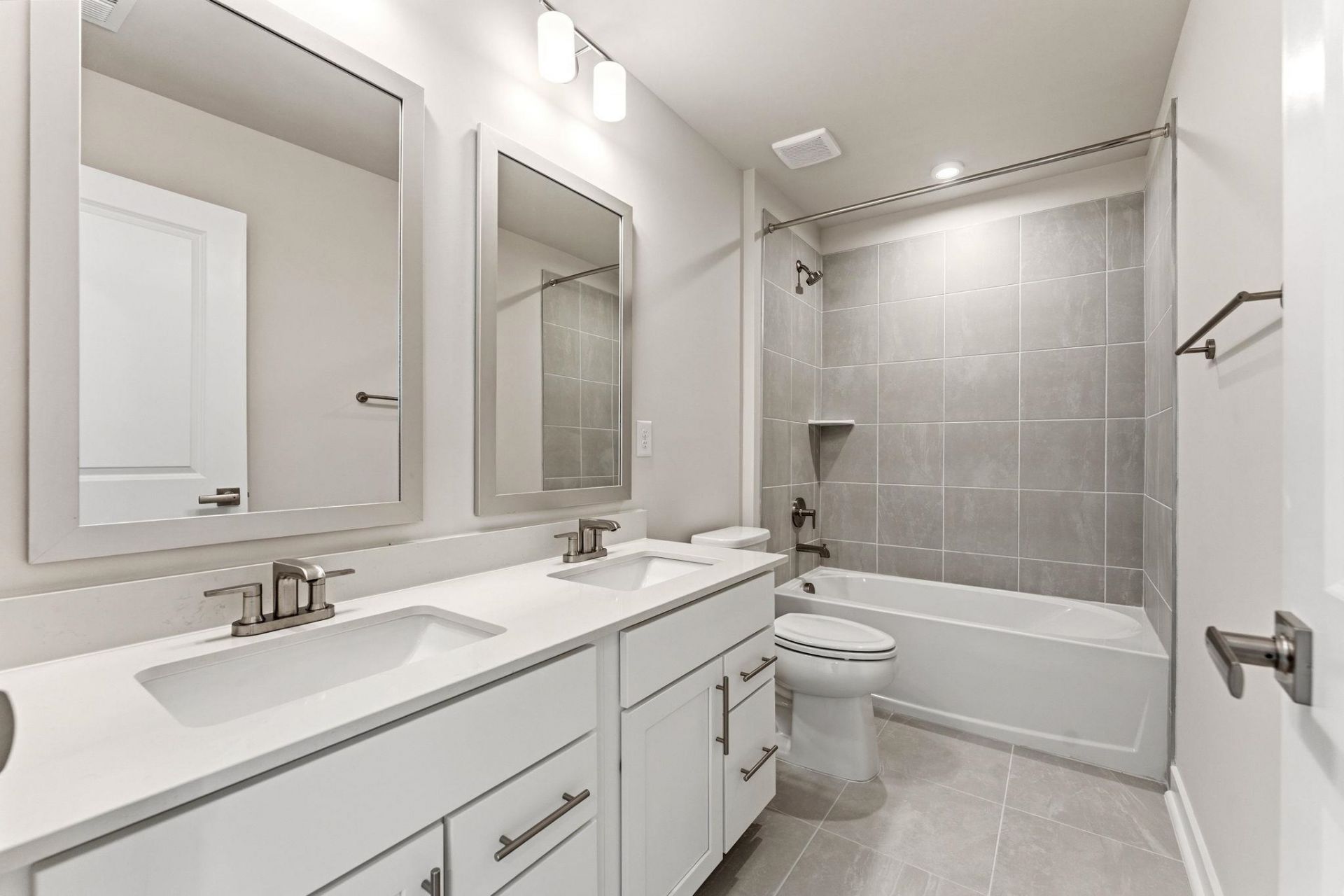 2273 Hazel Way Photo 24