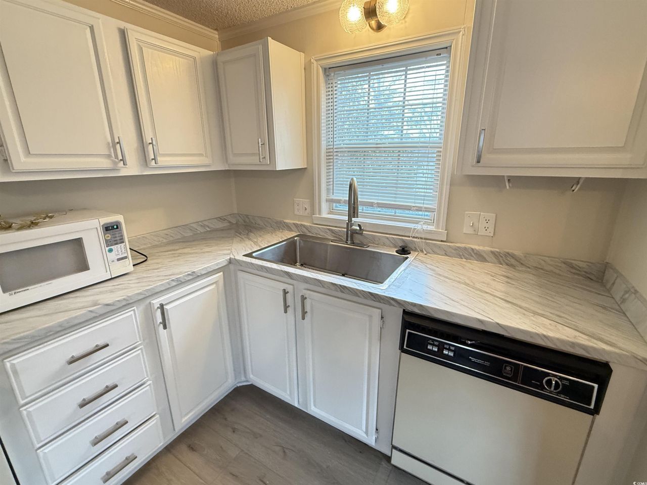 1108 Forest Dr. Photo 10