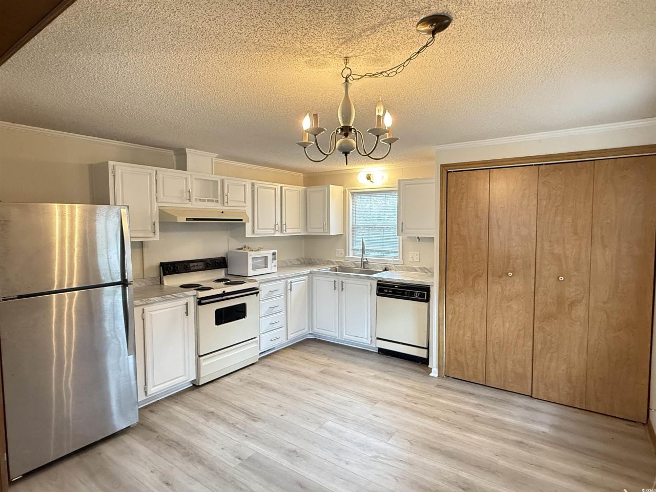 1108 Forest Dr. Photo 7