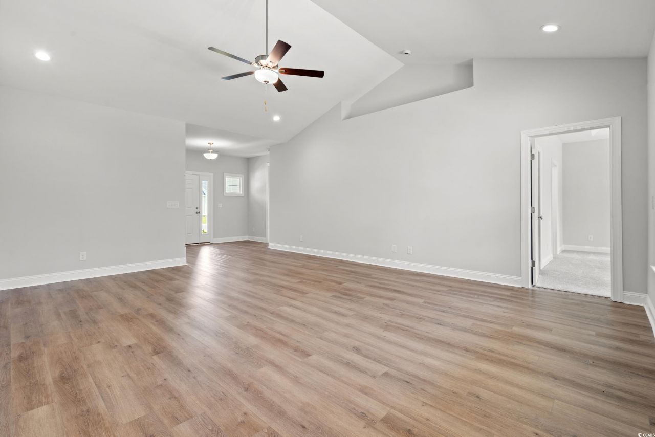 5009 Shore Breeze Dr. Photo 3