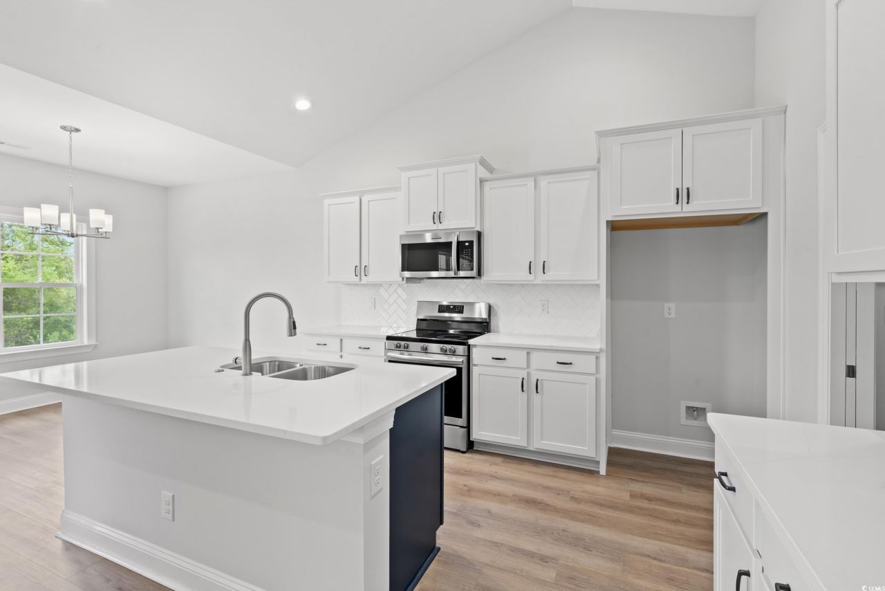 5009 Shore Breeze Dr. Photo 7