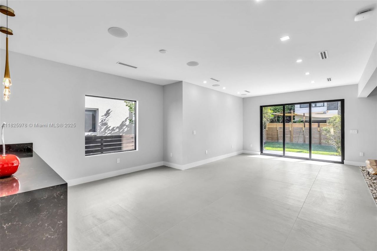 808 SW 9th St, Unit 808-A, Fort Lauderdale, FL 33315 Photo