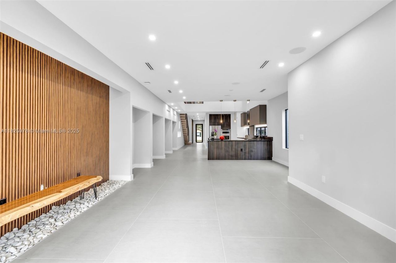 808 SW 9th St, Unit 808-A, Fort Lauderdale, FL 33315 Photo