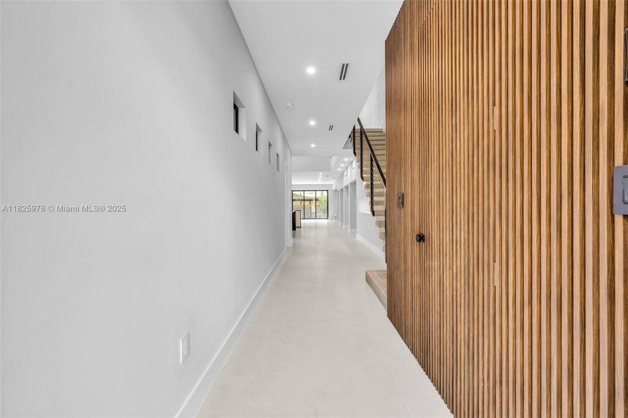 808 SW 9th St, Unit 808-A, Fort Lauderdale, FL 33315 Photo