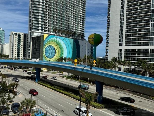 1825 S Ocean Dr, Unit 514, Hallandale Beach, FL 33009