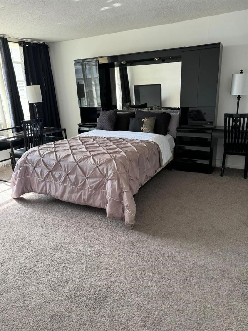 1825 S Ocean Dr, Unit 514, Hallandale Beach, FL 33009 Photo