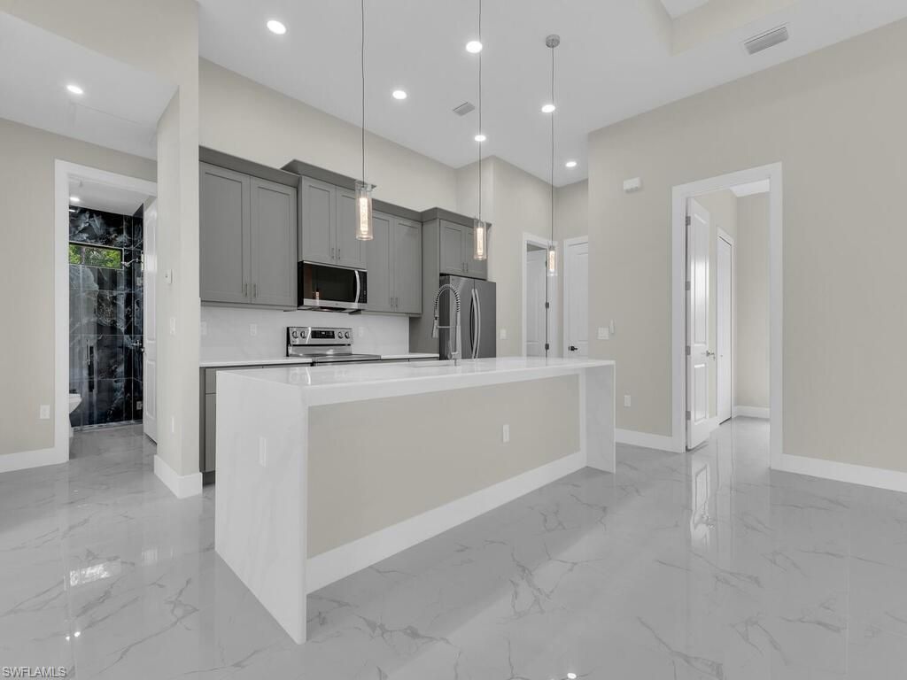 410 Plumosa Ave, Lehigh Acres, FL 33972 Photo