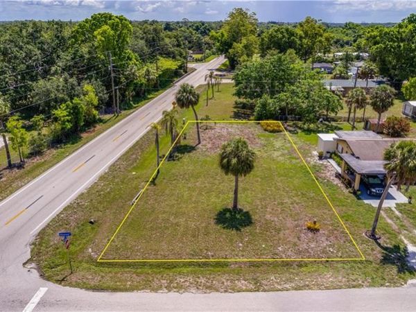 335 Ottumwa AVE, FORT MYERS, FL 33905