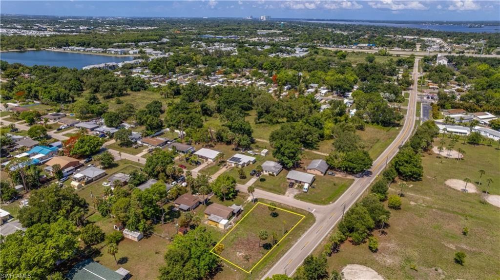 335 Ottumwa Ave, Fort Myers, FL 33905 Photo