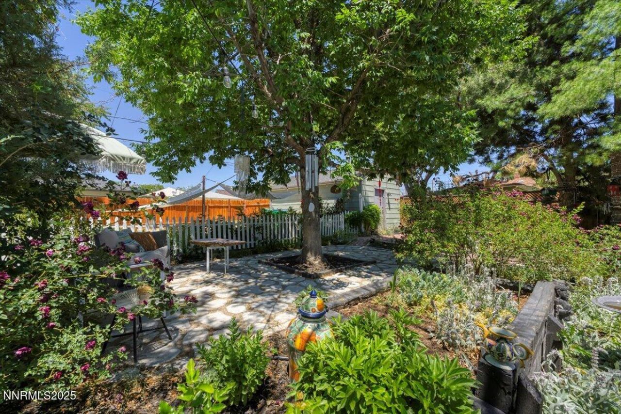 661 Thoma Street, Reno, NV 89502 Photo