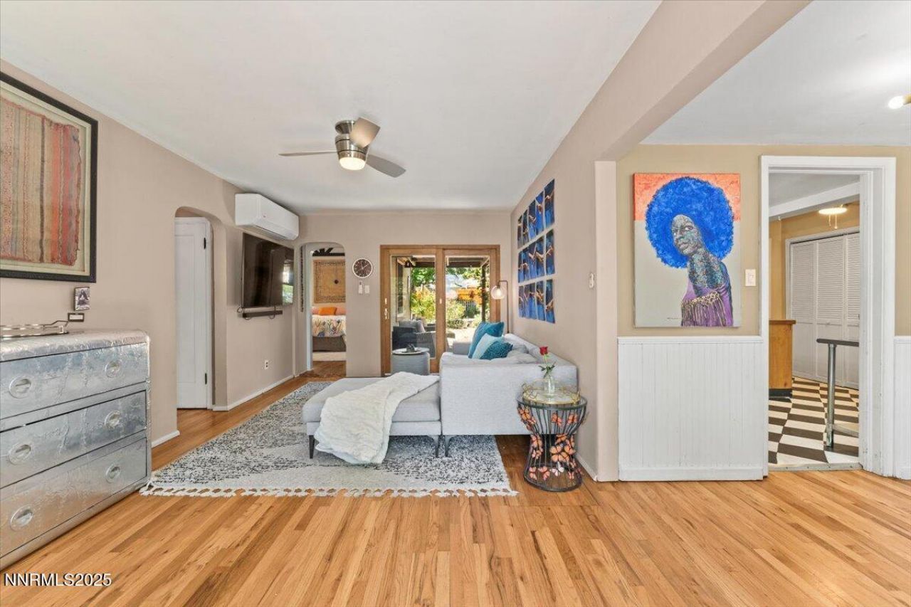 661 Thoma Street, Reno, NV 89502 Photo