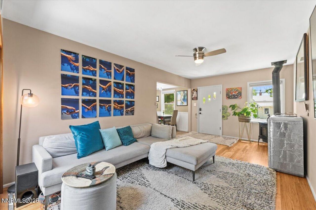 661 Thoma Street, Reno, NV 89502 Photo