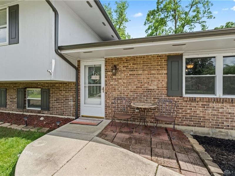 416 Bent Twig Drive, Vandalia, OH 45377 Photo 3