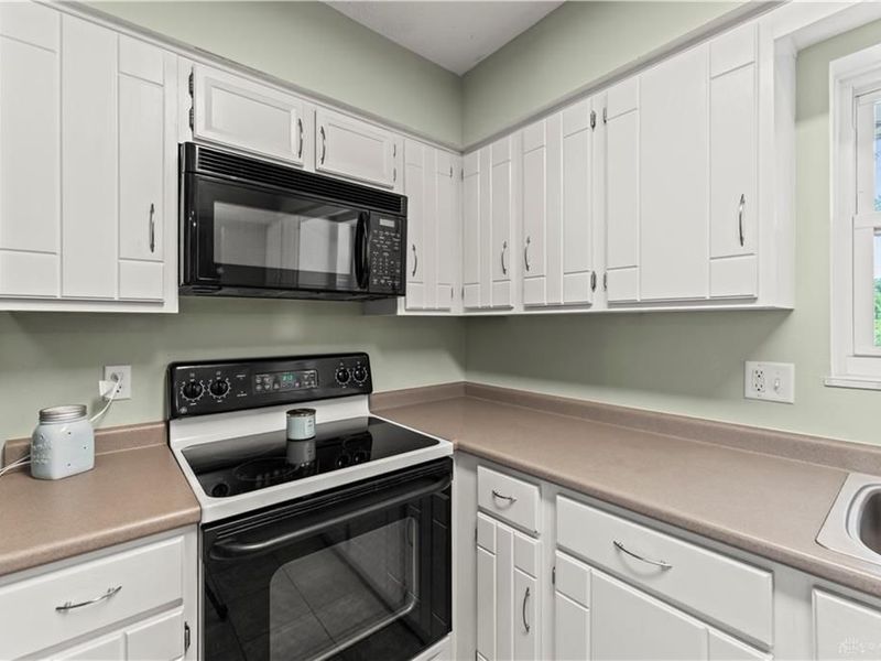 416 Bent Twig Drive, Vandalia, OH 45377 Photo 9