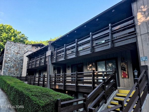 1081 Cove Rd, Sevierville, TN 37876