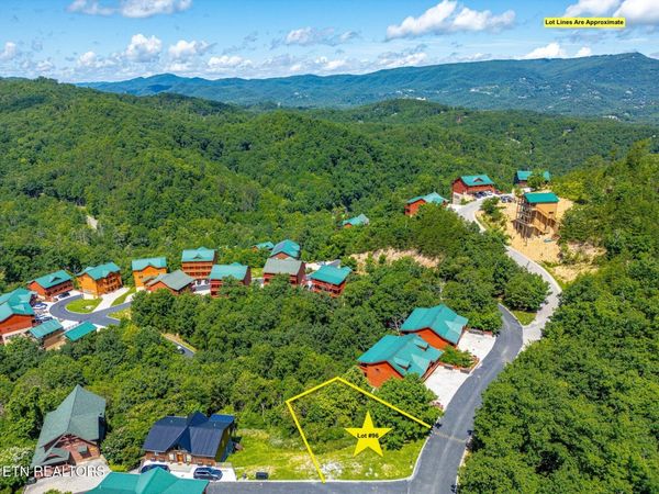 3274 Lonesome Pine Way, Sevierville, TN 37862