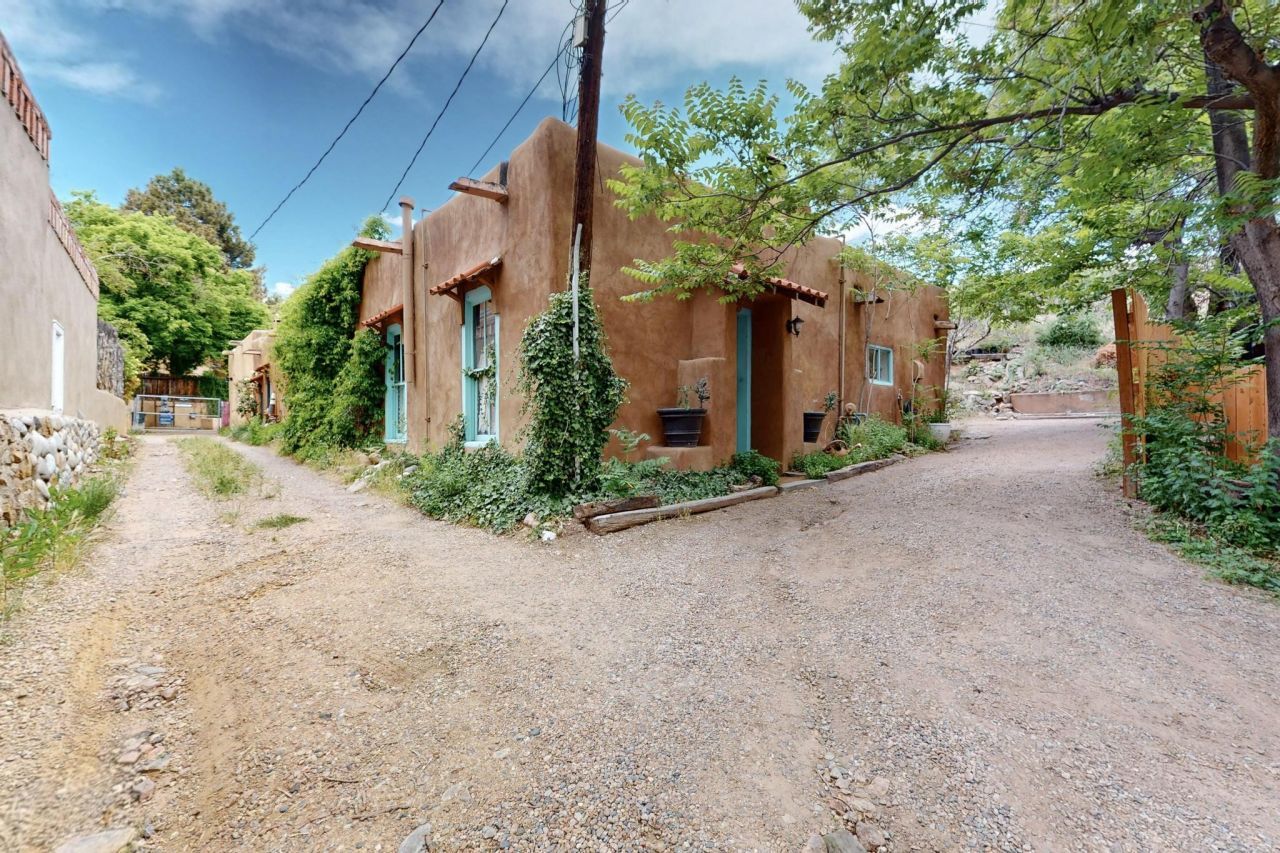 601 1/2 Paseo De Peralta,, Unit A, B & C, Santa Fe, NM 87501 Main Photo