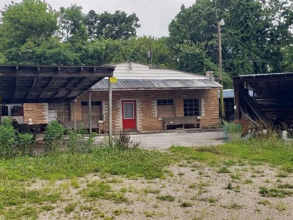 4215 N Dixie Highway, Bonnieville, KY 42713