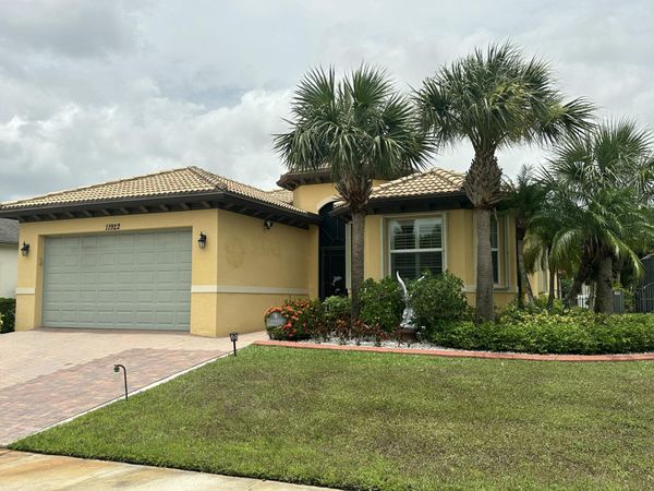 11922 SW Crestwood Circle, Port St. Lucie, FL 34987