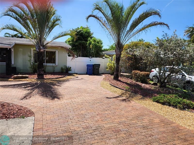 4610 NE 3rd Avenue, Fort Lauderdale, FL 33334 Photo