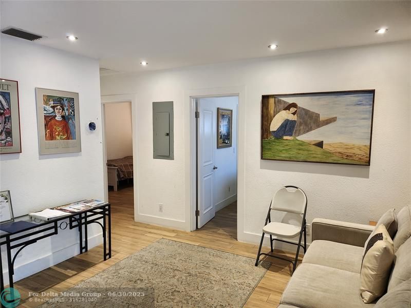 4610 NE 3rd Avenue, Fort Lauderdale, FL 33334 Photo