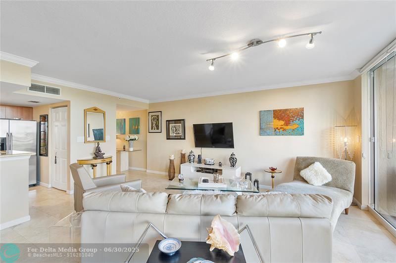 2011 N Ocean Boulevard, Unit 403, Fort Lauderdale, FL 33305 Photo