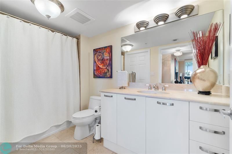 2011 N Ocean Boulevard, Unit 403, Fort Lauderdale, FL 33305 Photo