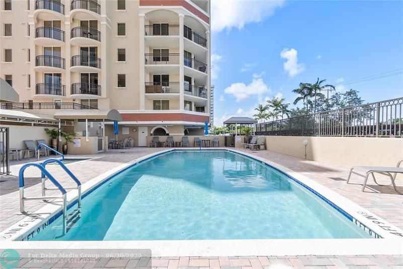 2011 N Ocean Boulevard, Unit 403, Fort Lauderdale, FL 33305 Photo