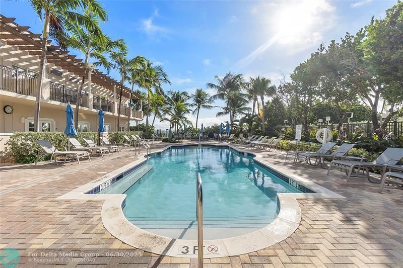 2011 N Ocean Boulevard, Unit 403, Fort Lauderdale, FL 33305 Photo