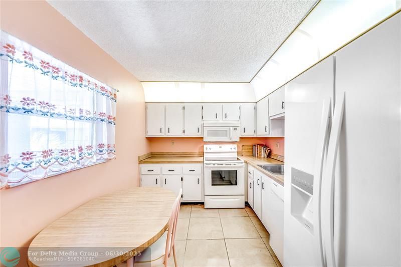 2860 Somerset Drive, Unit 404K, Lauderdale Lakes, FL 33311 Photo