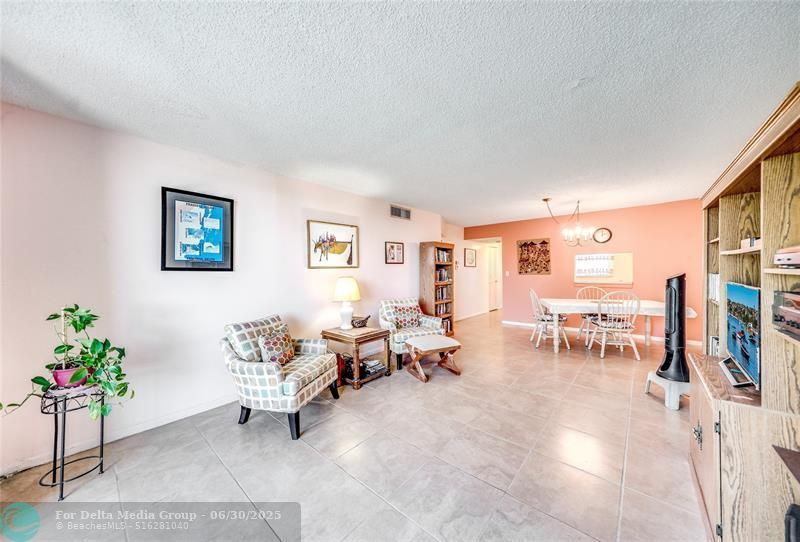 2860 Somerset Drive, Unit 404K, Lauderdale Lakes, FL 33311 Photo