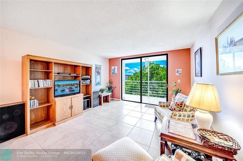 2860 Somerset Drive, Unit 404K, Lauderdale Lakes, FL 33311 Photo