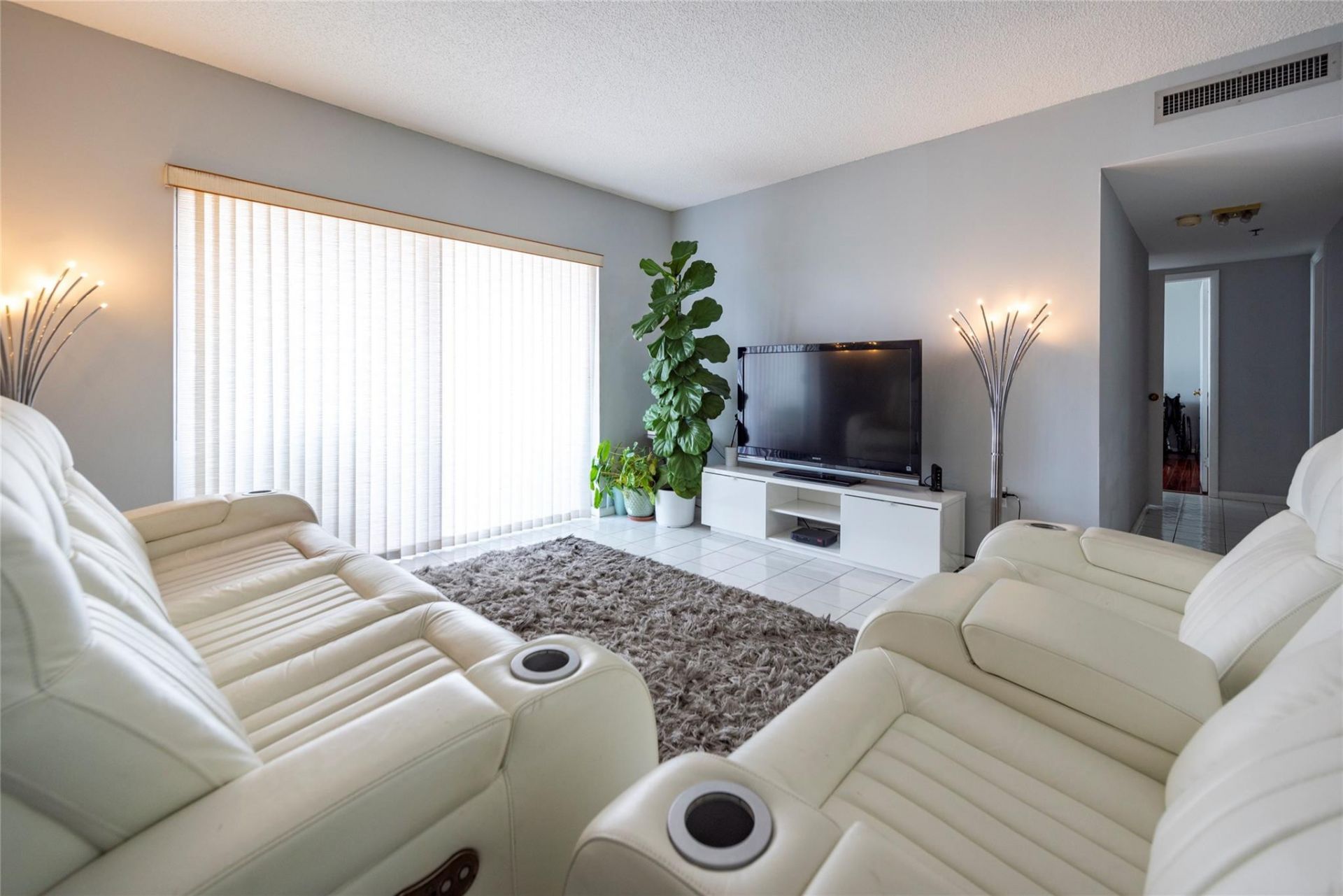 3850 Washington Street, Unit 710, Hollywood, FL 33021 Photo