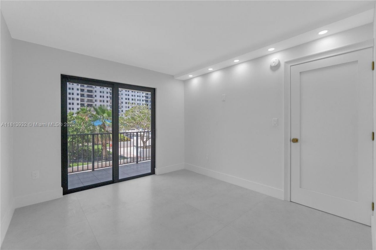 1201 S Ocean Dr, Unit 507S, Hollywood, FL 33019 Photo