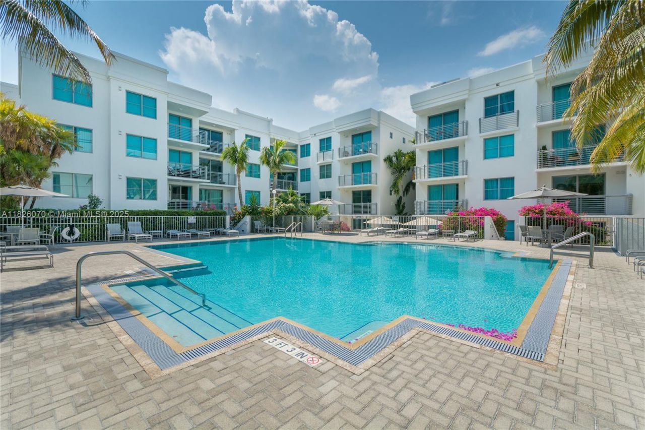 110 Washington Ave, Unit 1611, Miami Beach, FL 33139 Photo