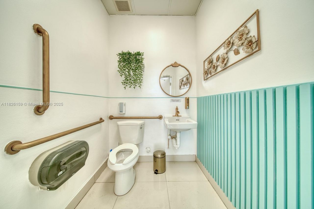 Bakery & Cafe For Sale On Bird Road, Kendall, FL 33175 Photo