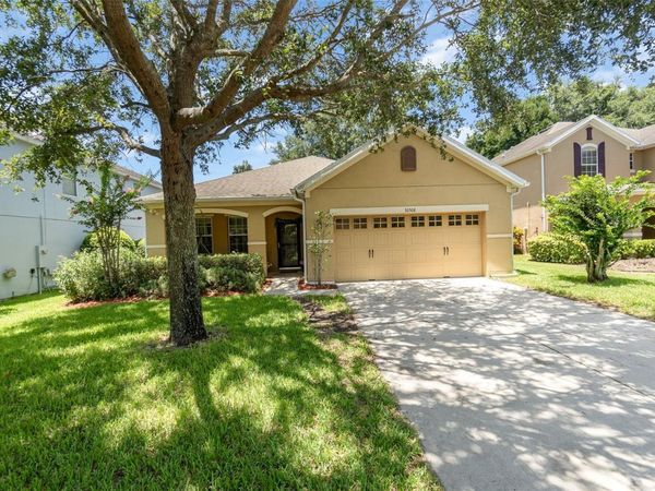 30308 CHEVAL STREET, MOUNT DORA, FL 32757