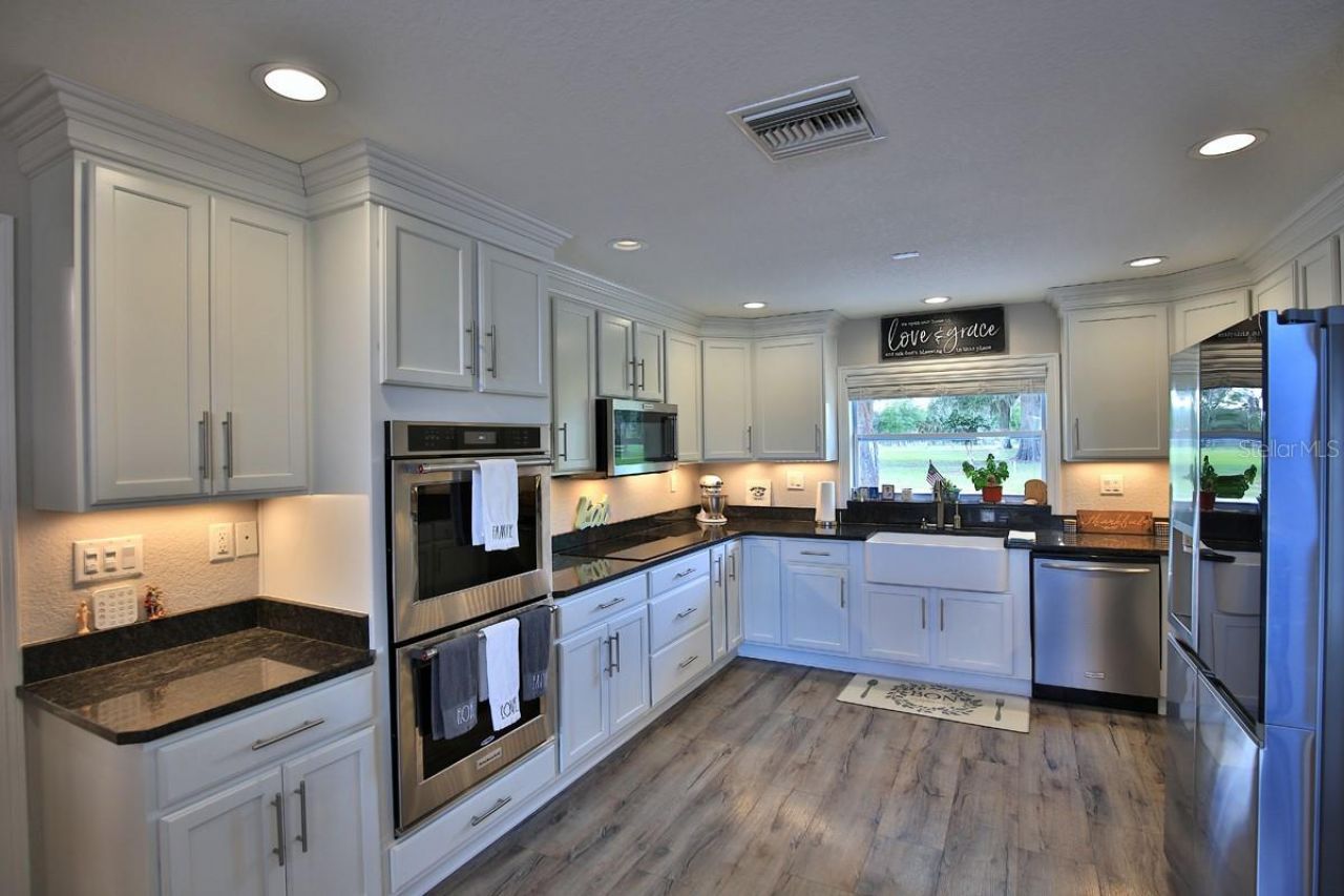 10893 SE 141 Avenue Road, Ocklawaha, FL 32179 Photo