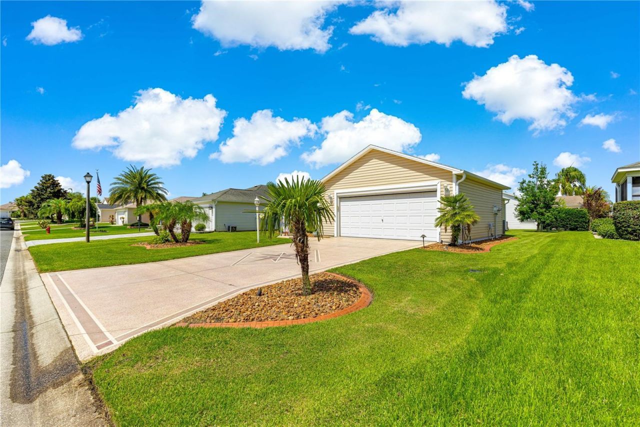 362 Arbella Loop, The Villages, FL 32162 Photo