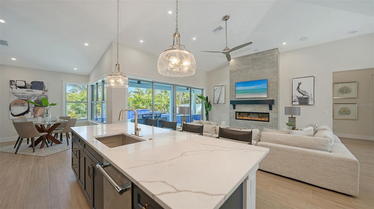 8009 20th Place W, Bradenton, FL 34209 Photo