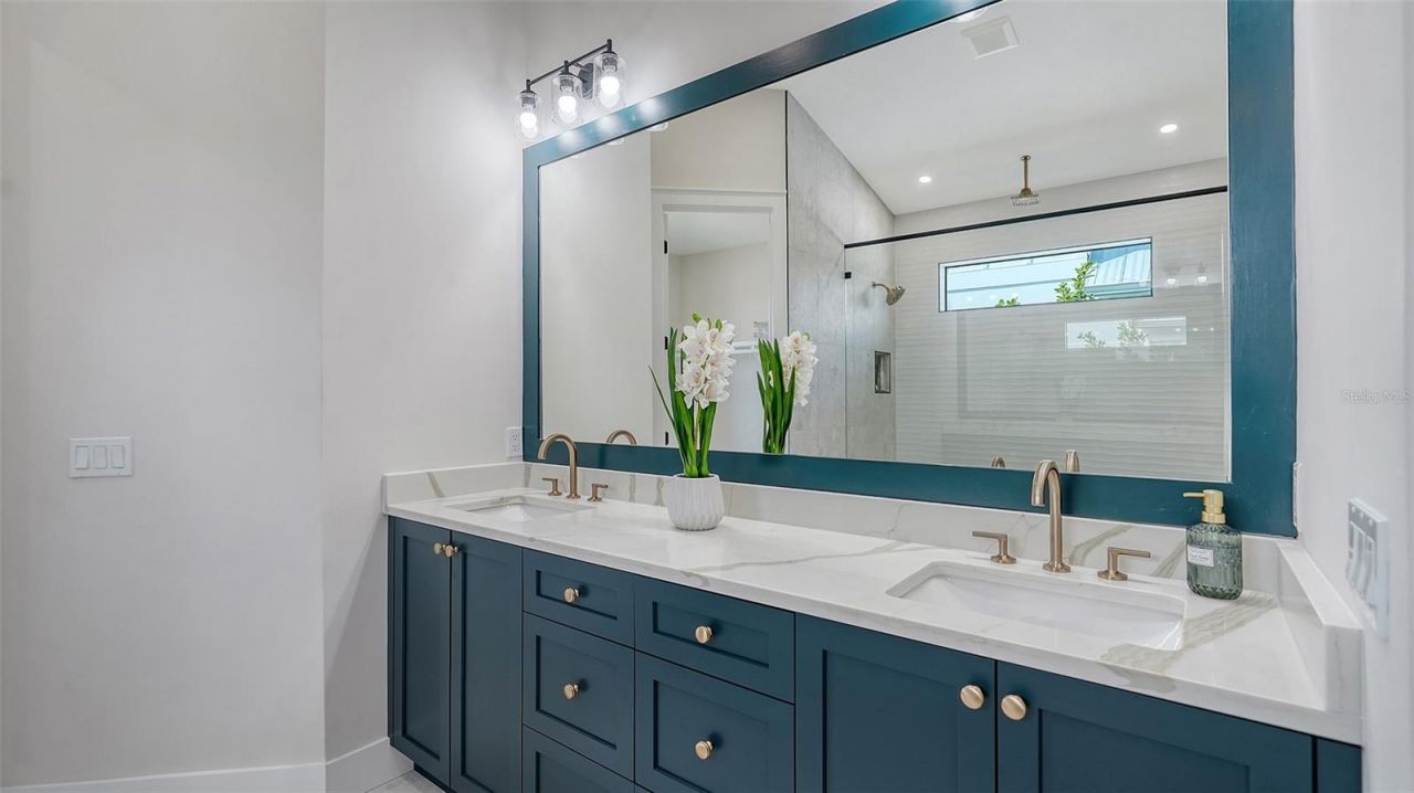 8009 20th Place W, Bradenton, FL 34209 Photo