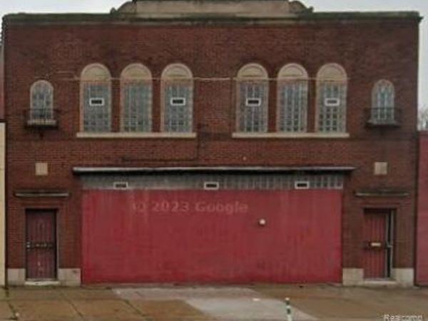 16014 E Warren Avenue, Detroit, MI 48224