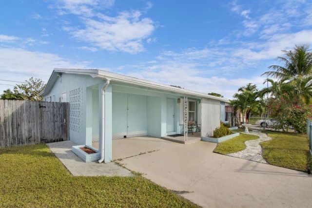 1307 S Flamingo Drive, Lantana, FL 33462 Photo